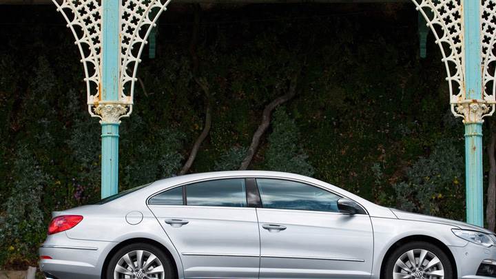 Side Pose Of 2009 Volkswagen Passat CC GT In Silver